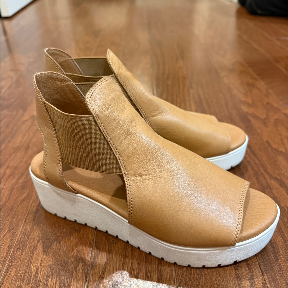 Silent D wedges - Picture 4 of 5